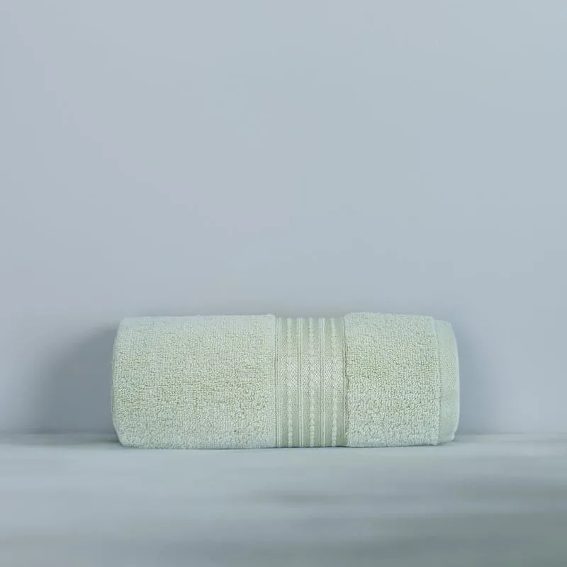 Micro Cotton LuxeDry Soothe Bath Towel - Light Green
